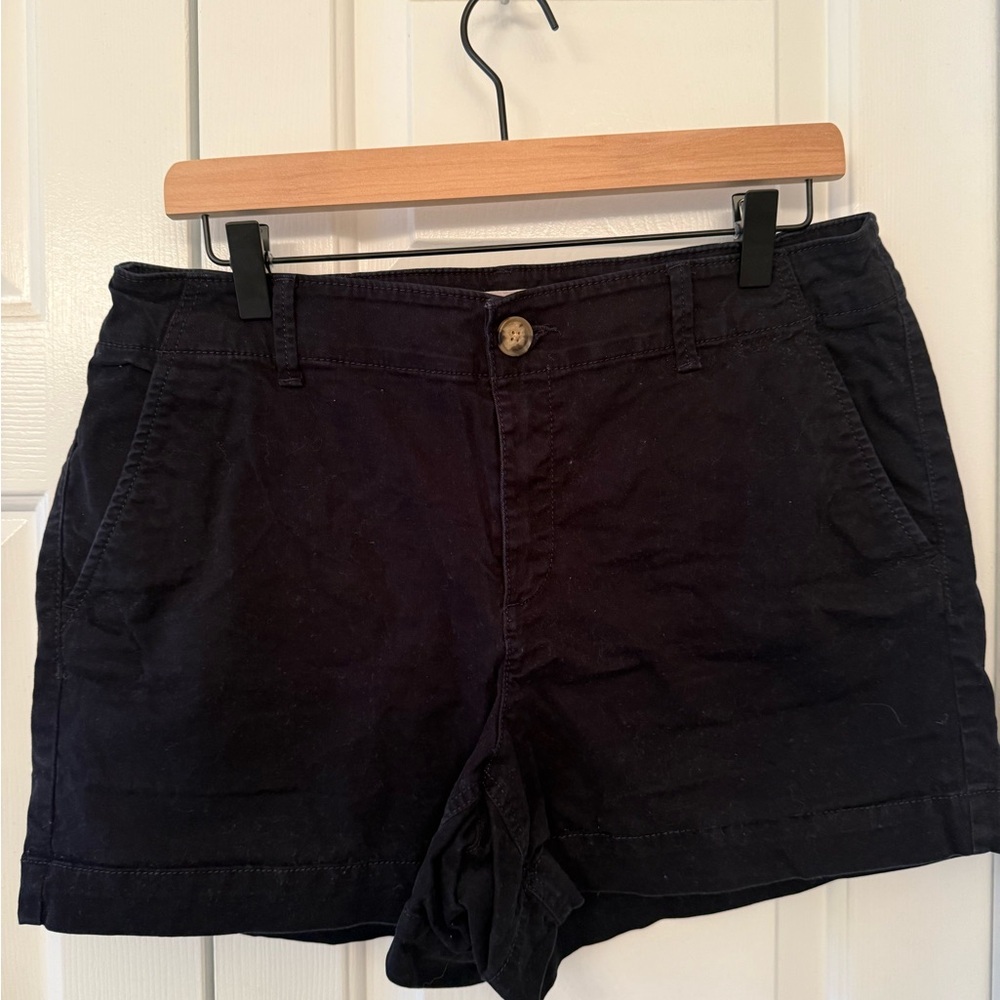 LOFT Black size 10 Curvy fit Cargo Shorts Casual Style